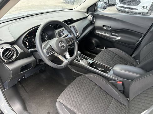 Used 2022 Nissan Kicks SV FWD image 17