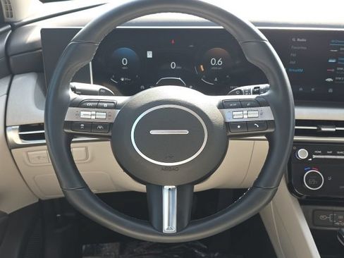 Certified 2025 Hyundai Tucson SEL FWD image 12