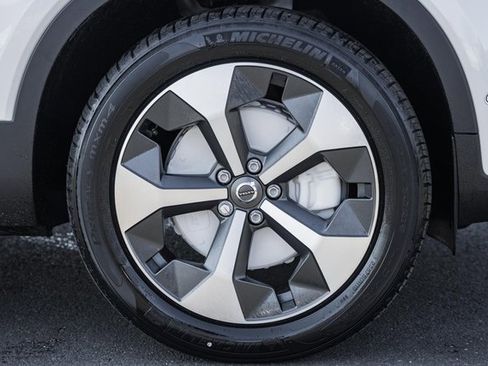 New 2026 Volvo XC40 B5 Plus w/ Protection Package Premier image 18