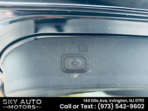 Used 2018 Ford Escape SEL w/ Ford Safe & Smart Package AWD/4WD image 11