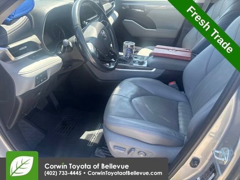 Used 2021 Toyota Highlander Limited w/ Protection Package #3 (TMS) AWD/4WD image 13