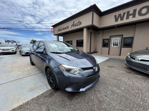 Used 2016 Toyota Corolla LE FWD image 7