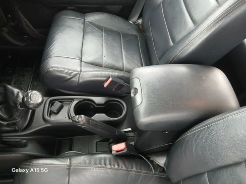 Used 2012 Jeep Wrangler Unlimited Sport AWD/4WD image 8
