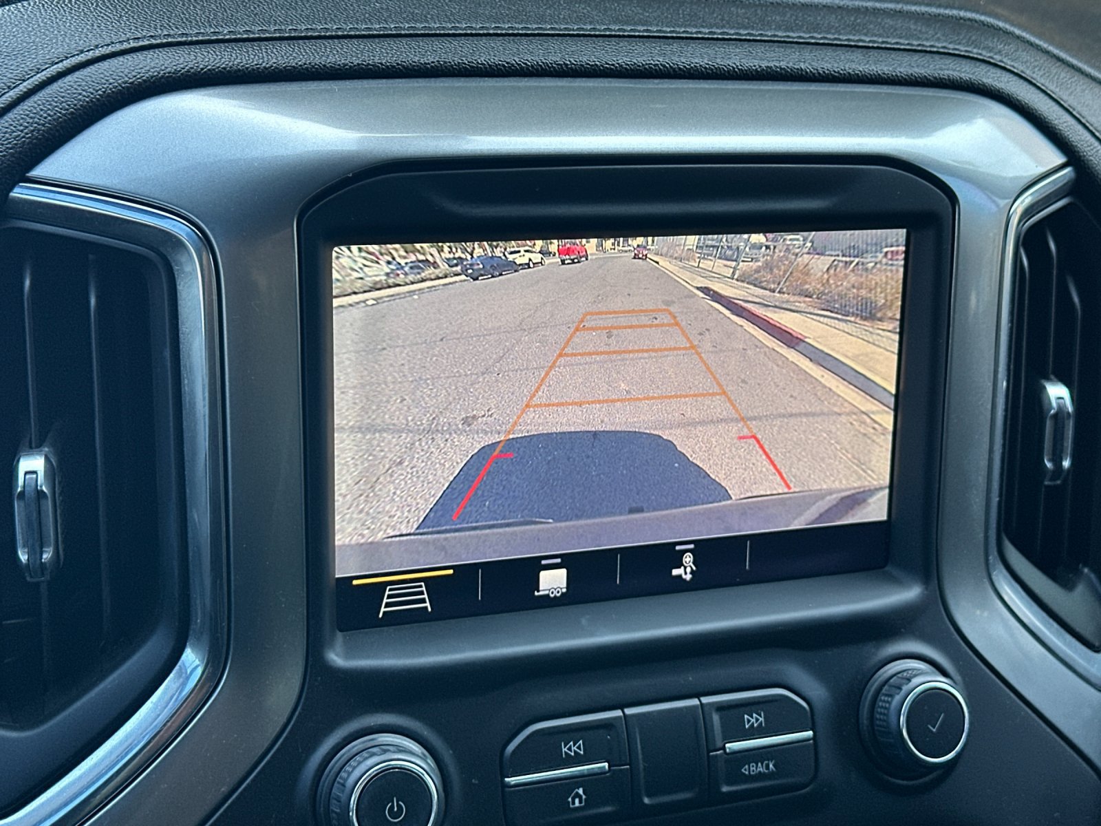 Used 2019 Chevrolet Silverado 1500 LT w/ All-Star Edition AWD/4WD image 17