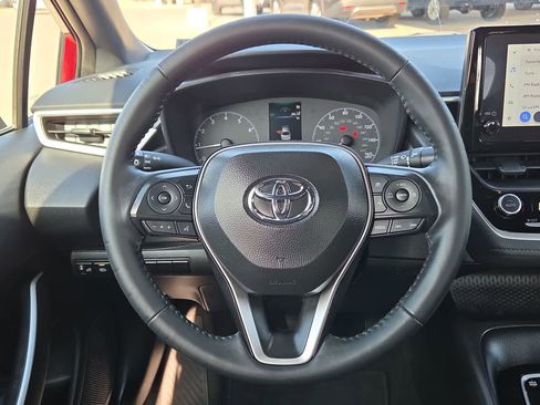 Used 2025 Toyota Corolla SE image 19