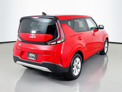 Used 2024 Kia Soul LX w/ LX Technology Package image 7