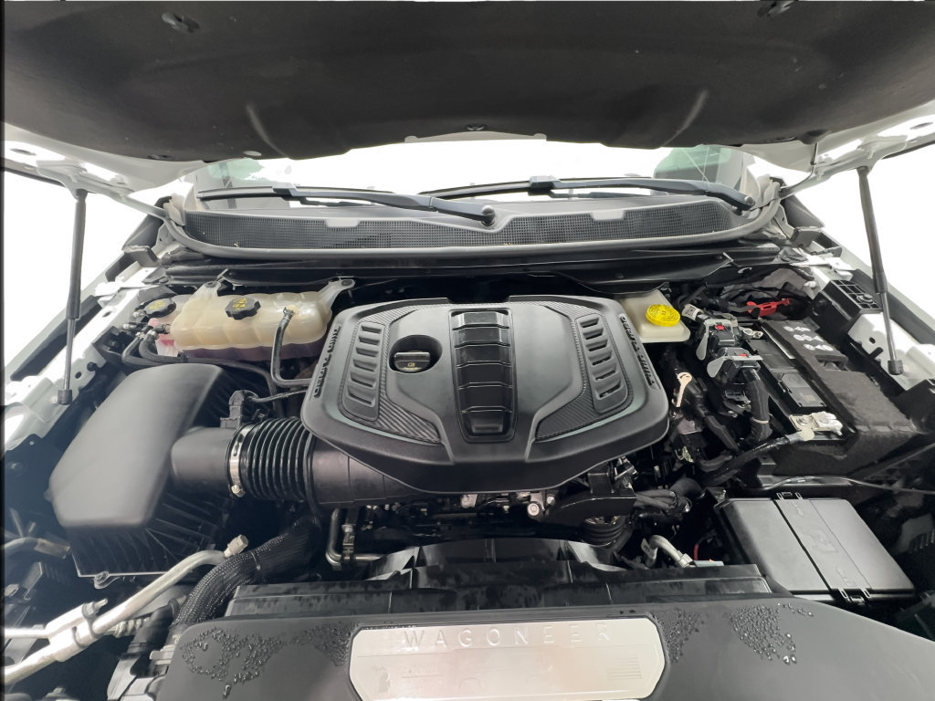 Used 2024 Jeep Wagoneer L Series II RWD image 19