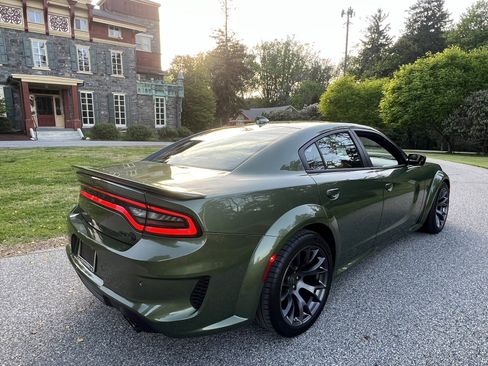 Used 2022 Dodge Charger SRT Hellcat w/ SRT Black Package image 10