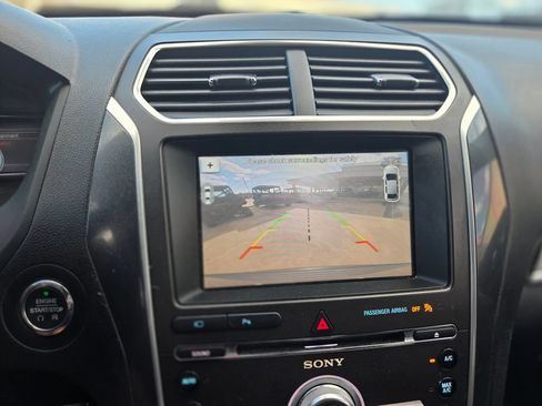 Used 2018 Ford Explorer Sport w/ Equipment Group 401A AWD/4WD image 25