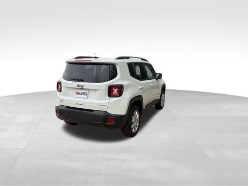 Used 2022 Jeep Renegade Latitude AWD/4WD image 9