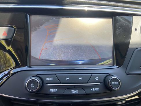 Used 2017 Buick Envision Essence FWD image 27