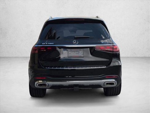 New 2026 Mercedes-Benz GLS 580 4MATIC image 8