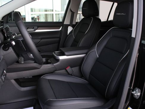 New 2027 GMC Terrain Denali w/ LPO, Floor Liner Package AWD/4WD image 15