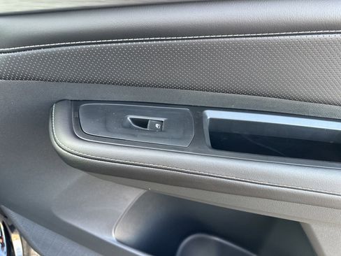 New 2026 Volkswagen Atlas Cross Sport SE image 40