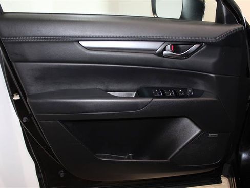 Used 2018 MAZDA CX-5 Touring w/ Preferred Equipment Package AWD/4WD image 29