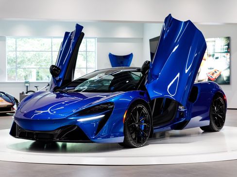 New 2026 McLaren Artura Spider RWD image 39