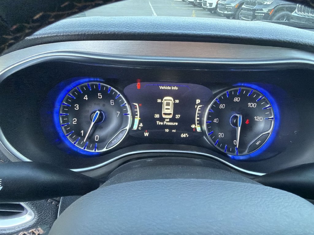 Used 2026 Chrysler Pacifica Pinnacle FWD image 17