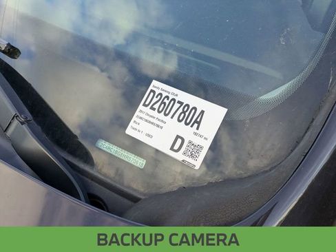 Used 2017 Chrysler Pacifica Touring-L image 7