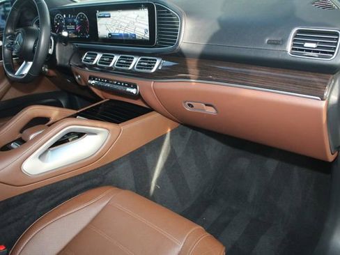 Used 2024 Mercedes-Benz GLS 450 4MATIC image 27