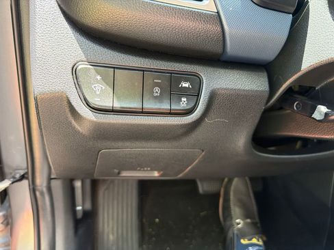 Used 2021 Kia Seltos S FWD image 10