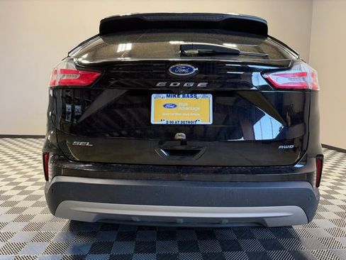 Used 2023 Ford Edge SEL w/ Convenience Package image 9