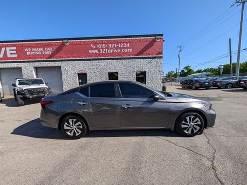 Used 2024 Nissan Altima 2.5 S FWD image 5