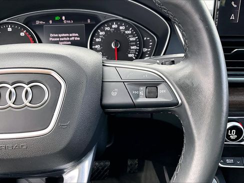 Used 2021 Audi Q5 Premium w/ Convenience Package image 25