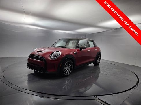 Used 2023 MINI Cooper S w/ Signature Upholstery Package image 5