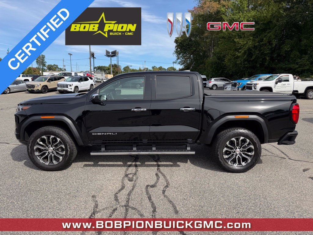 Used 2025 GMC Canyon Denali AWD/4WD image 3