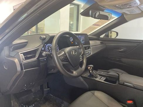 Used 2022 Lexus ES 300h w/ Accessory Package 2 image 16