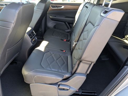 New 2026 Volkswagen Atlas SE image 28