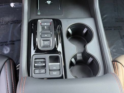 Certified 2025 Honda Pilot TrailSport image 23