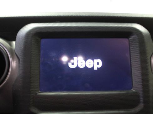 Used 2021 Jeep Wrangler Unlimited Sport AWD/4WD image 14