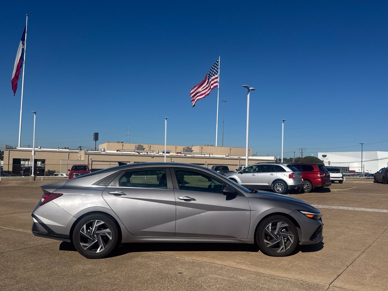 Used 2025 Hyundai Elantra SEL FWD image 34
