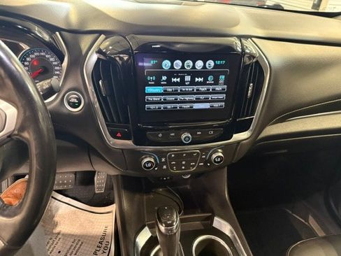 Used 2018 Chevrolet Traverse LT w/ LPO, 'HIT The Road' Package AWD/4WD image 50