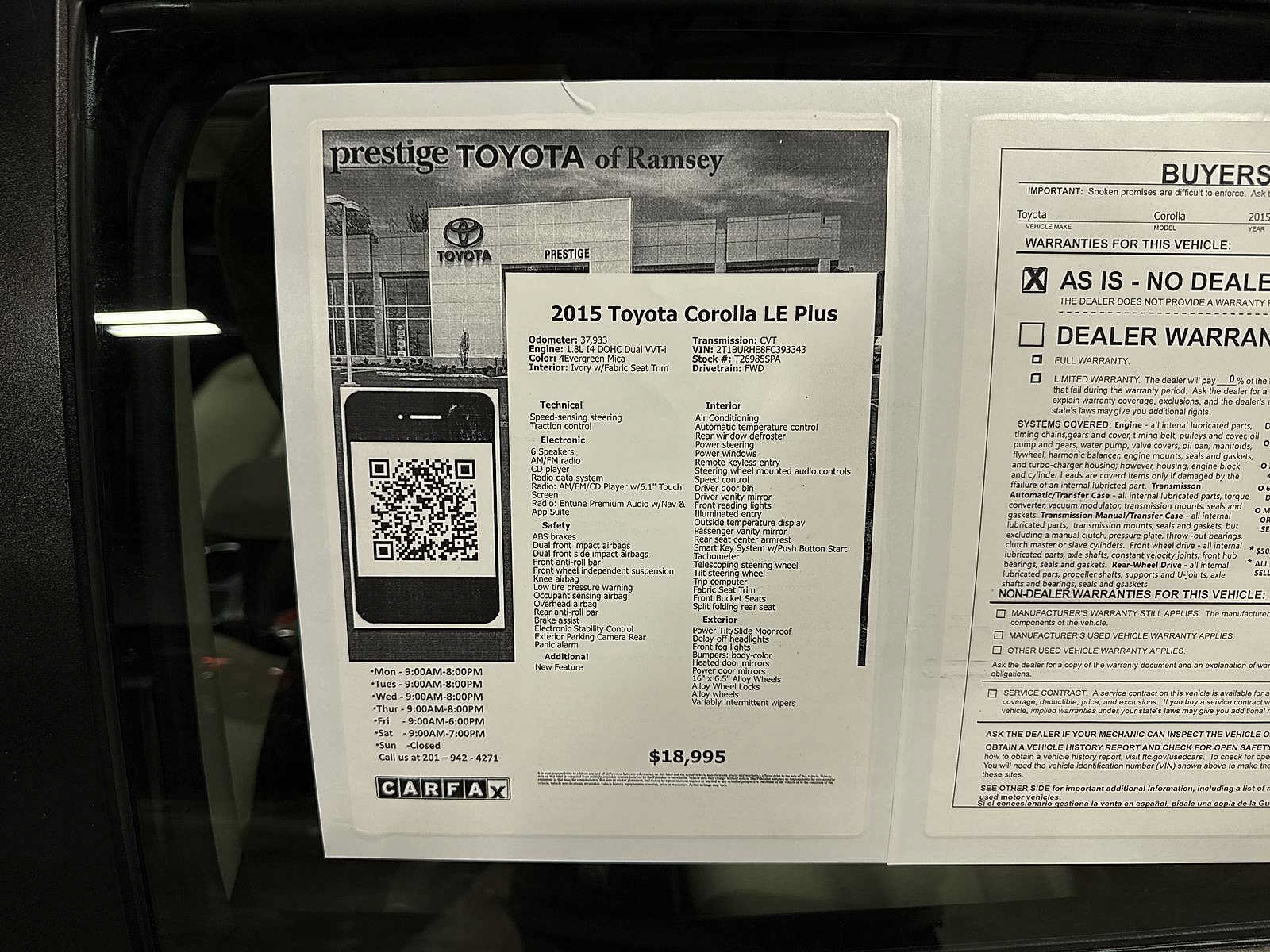 Used 2015 Toyota Corolla LE FWD image 13
