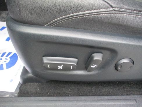 Used 2017 Toyota 4Runner SR5 Premium image 10