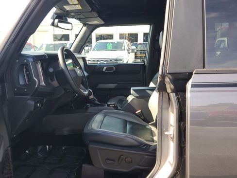 Used 2023 Ford Bronco Outer Banks image 19
