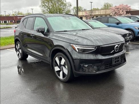 Used 2023 Volvo XC40 Recharge Ultimate w/ Protection Package Premier AWD/4WD image 10