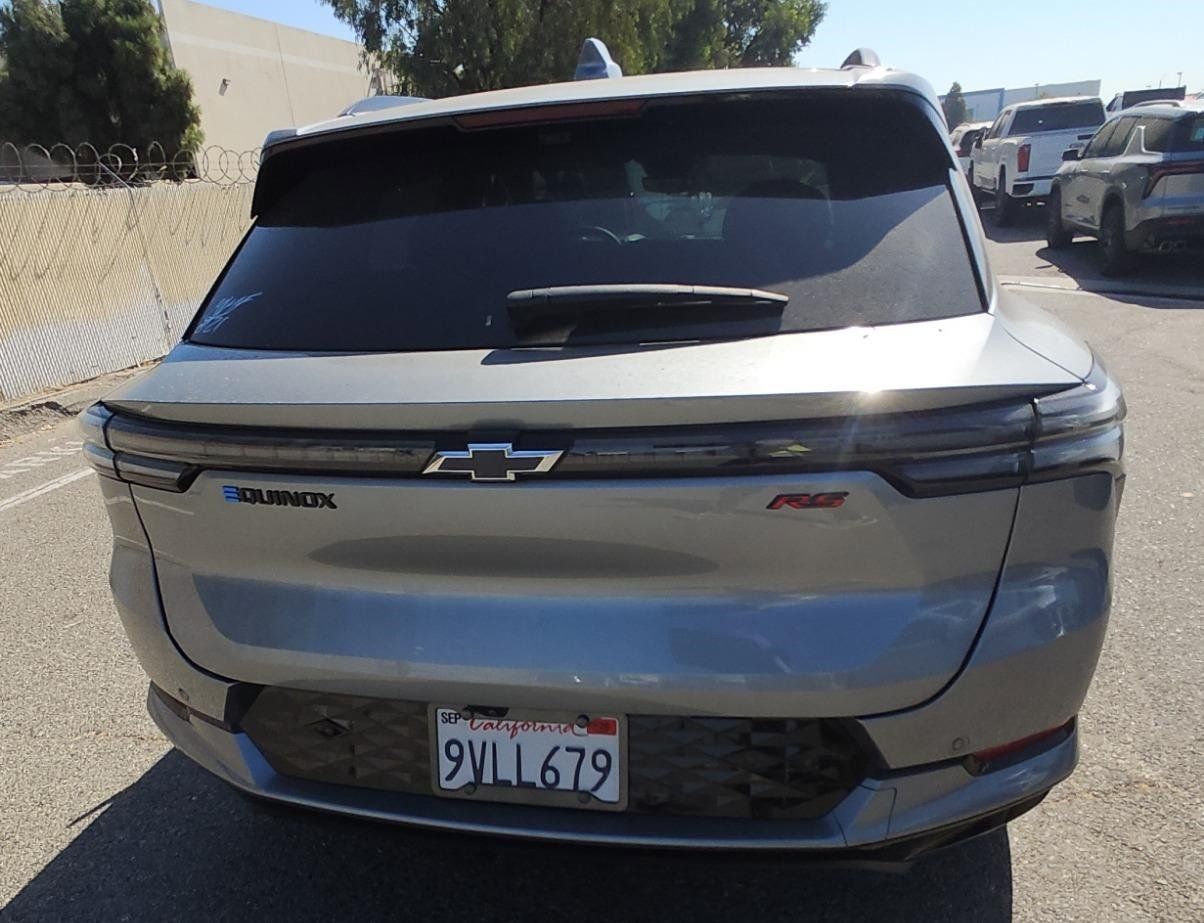 Used 2025 Chevrolet Equinox EV RS w/ Convenience Package II FWD image 22
