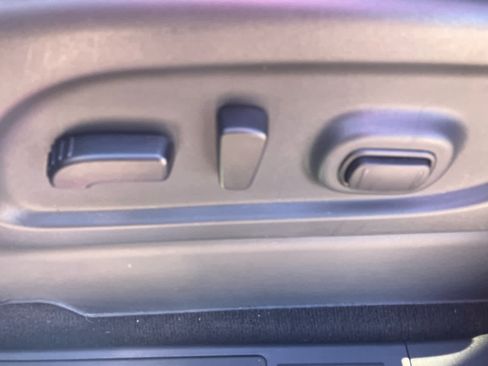 Used 2024 Nissan Titan PRO-4X w/ Pro-4x Convenience Package image 11