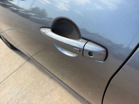 Used 2022 Nissan Sentra SV FWD image 12
