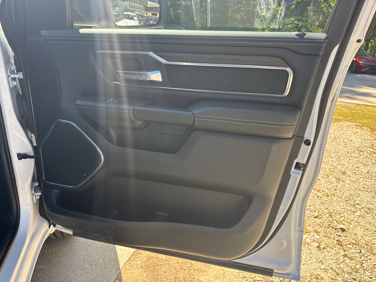 Used 2026 RAM 1500 Laramie AWD/4WD image 14
