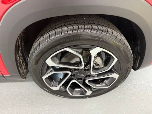 New 2026 Chevrolet Trax RS w/ Sunroof Package image 4