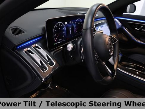 Used 2022 Mercedes-Benz S 580 4MATIC Sedan w/ AMG Line Package image 49