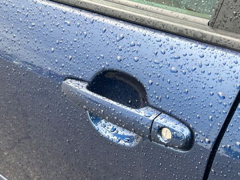 Used 2005 Toyota Corolla LE image 7