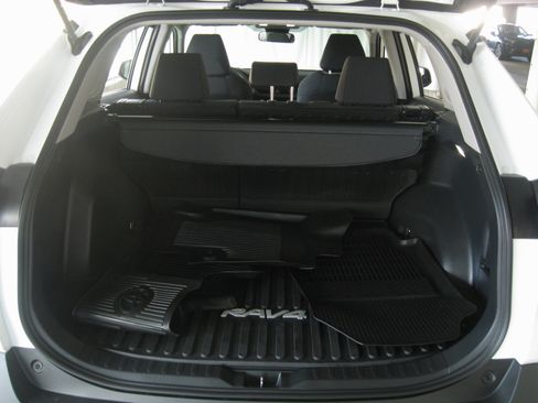 Certified 2025 Toyota RAV4 LE image 19