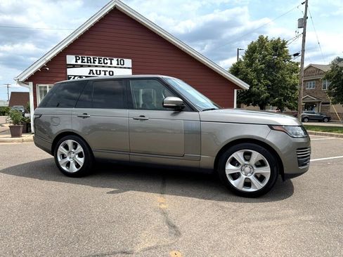 Used 2018 Land Rover Range Rover HSE image 3