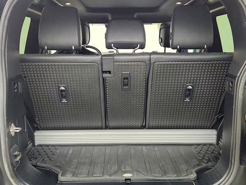 Used 2022 Land Rover Defender 90 X-Dynamic HSE image 23