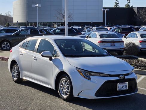 Used 2022 Toyota Corolla LE image 8